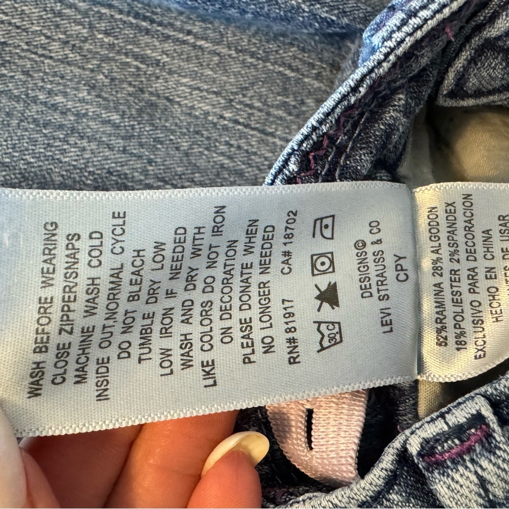 Levi's Blue Distressed Straight-Leg Jeans With Adjustable Waist and Embroidery. - Picture 12 of 13